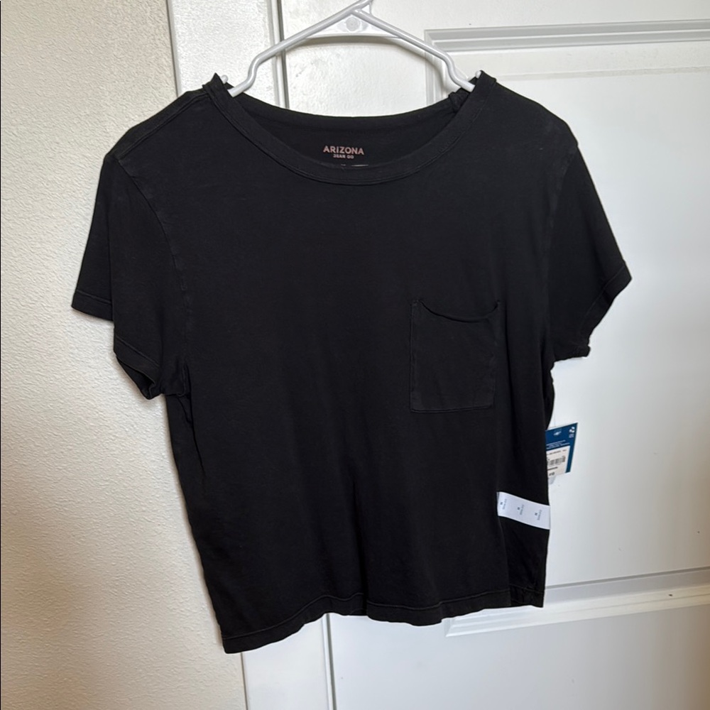 Arizona Jean Company Women's Black T-Shirt